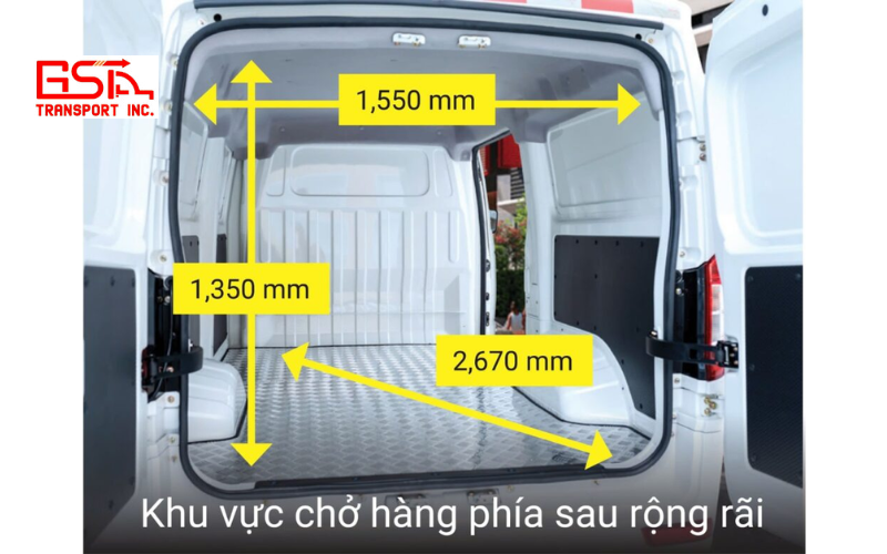 Khoang hàng Dongfeng EV30 rộng 5.6m³, chở đa dạng hàng hóa, kín đáo sạch sẽ