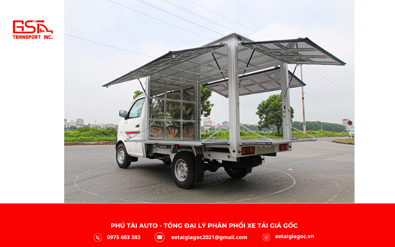 Xe tải SRM K990 thùng kín cánh dơi phù hợp vận chuyển hàng gia dụng, tạp hóa hoặc bán hàng lưu động