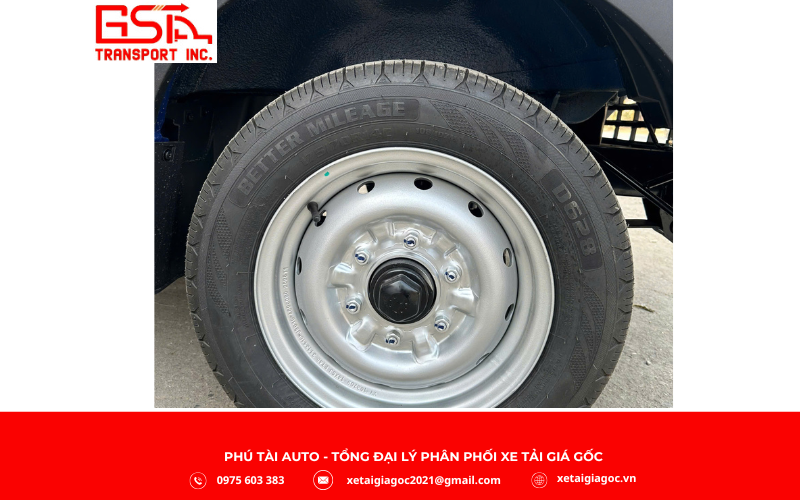 Xe tải SRM T15 thùng mui bạt được trang bị nhiều tính năng an toàn hiện đại nhằm bảo vệ tối đa cho tài xế và hàng hóa