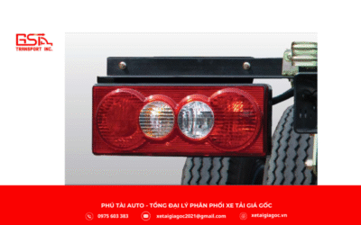 Cụm đèn halogen kết hợp đèn sương mù cho khả năng chiếu sáng tốt, hỗ trợ an toàn khi di chuyển.