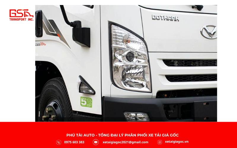 Xe tải Đô Thành IZ65M Plus sở hữu ngoại thất hiện đại, chắc chắn và đậm chất thực dụng.