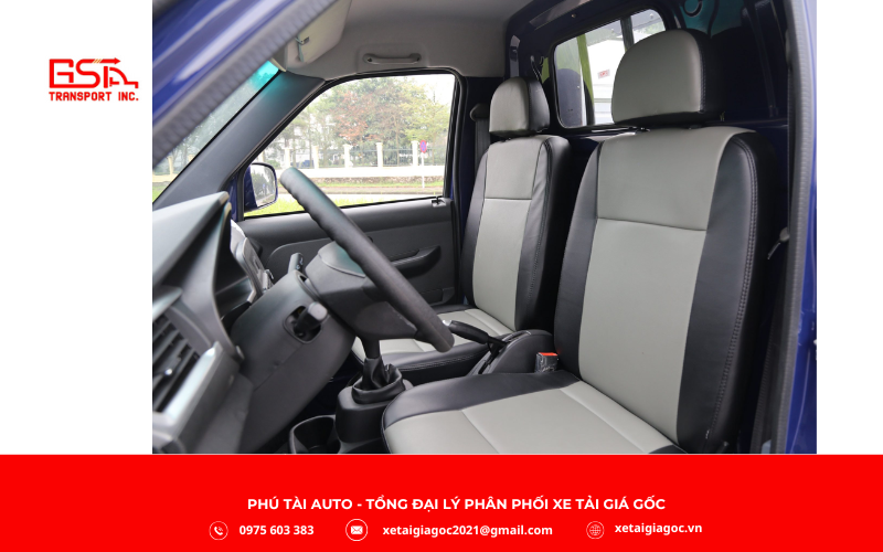 Xe tải SRM T20A 930 kg sở hữu cabin rộng rãi, thoáng đãng với thiết kế hiện đại, tiện nghi, mang lại cảm giác thoải mái như một “ngôi nhà nhỏ” trên xe