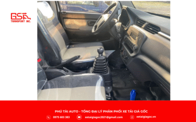 Nội thất xe tải SRM K990 thùng mui bạt được thiết kế hướng đến sự tiện nghi và thoải mái cho người lái trong mọi hành trình