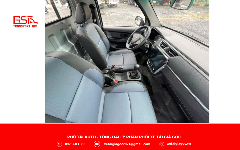 Ghế ngồi bọc da cao cấp, có thể điều chỉnh linh hoạt, tạo cảm giác êm ái và sang trọng.