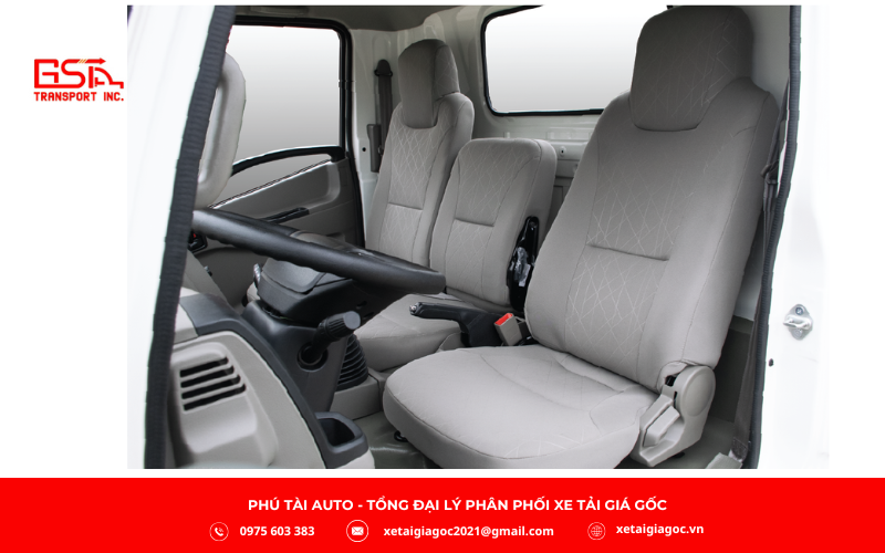 Nội thất xe tải Đô Thành IZ60SL Plus được thiết kế hướng đến sự thoải mái và tiện nghi cho người lái