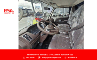 Nội thất xe tải Đô Thành IZ62M thùng kín được thiết kế rộng rãi và tối ưu cho sự thoải mái của tài xế