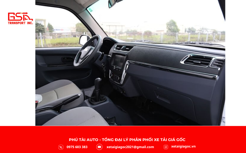 Nội thất xe tải SRM T30 thùng dài 2.9m hiện đại, rộng rãi và tiện nghi