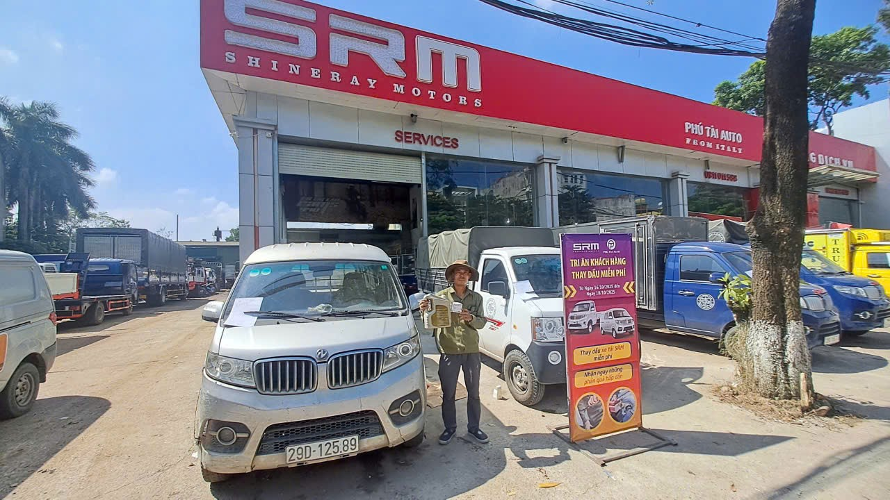 Khách hàng đến với Phú Tài Auto sẽ được đội ngũ tư vấn chuyên nghiệp hỗ trợ tận tâm