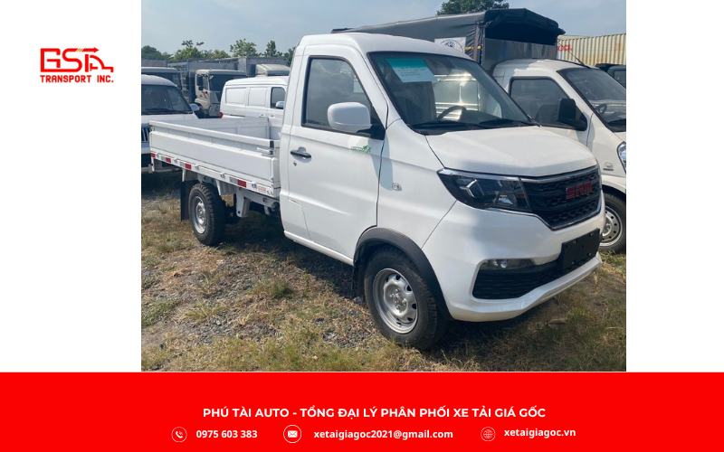 Xe tải SRM T20a thùng lửng là dòng xe nhẹ với tải trọng khoảng 930–980 kg, thùng mở linh hoạt, phù hợp vận chuyển hàng hóa trong nội thành và ngoại thành