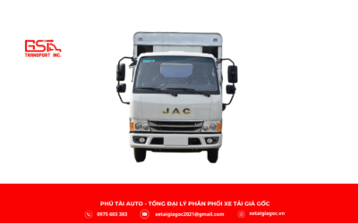 Xe tải JAC H200 E5 thùng bạt có thiết kế hiện đại, khí động học với cabin tròn chắc chắn