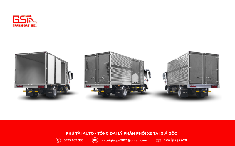 Xe tải JAC N350S PRO E5 thùng kín có cửa mở bên hông và phía sau giúp xếp dỡ hàng tiện lợi