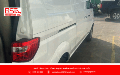 Xe tải van SRM X30i thùng đông lạnh sở hữu ngoại thất gọn gàng, phong cách châu Âu hiện đại