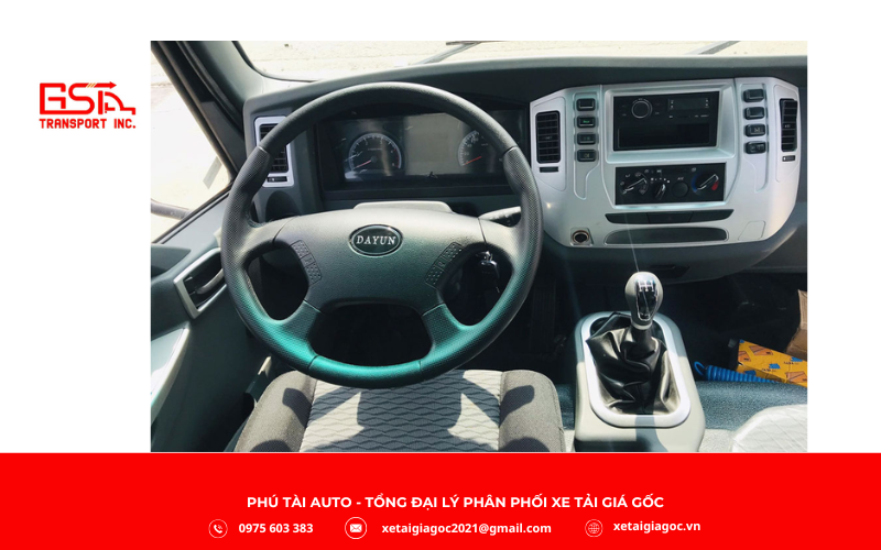 Cabin rộng rãi, thoải mái cho 2 người, thiết kế đáp ứng nhu cầu vận hành hàng ngày