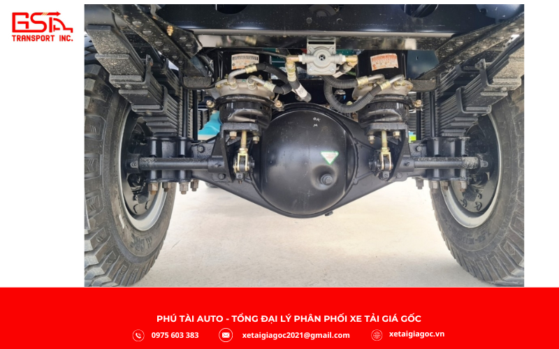 Khung gầm chắc chắn, thép cao cấp với nhíp lá dày, chịu tải 3.48 tấn, vận hành ổn định trên địa hình gồ ghề
