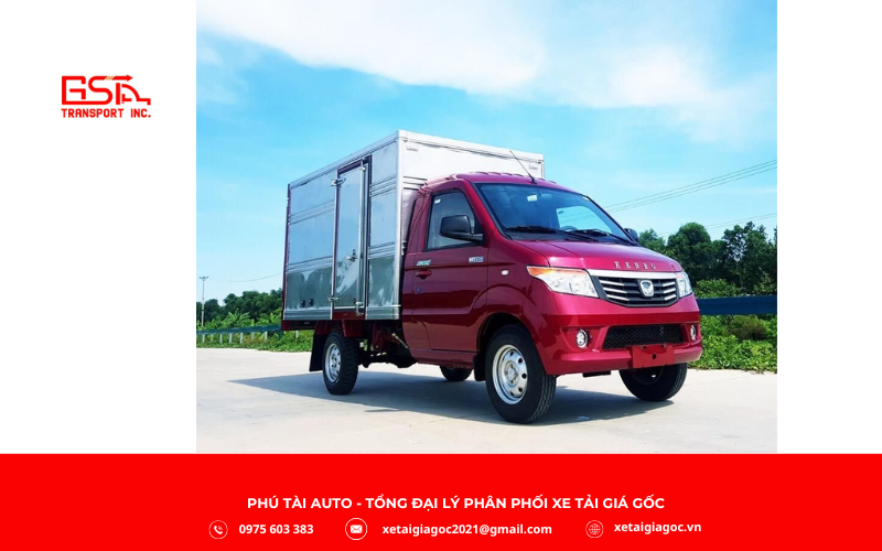 Xe tải Kenbo 990kg thùng kín inox là phiên bản cao cấp với thùng inox 304 chống gỉ, bền chắc, phù hợp chở thực phẩm tươi sống hoặc hàng dễ hỏng