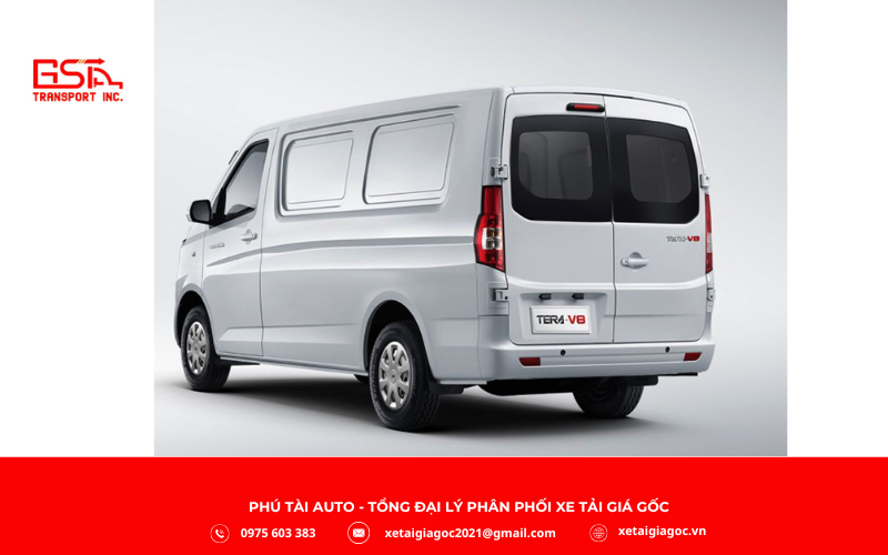 Xe tải van Tera V8 5 chỗ có thùng kín dài gần 1.9m, phù hợp vận chuyển hàng hóa đô thị hoặc kinh doanh đa năng