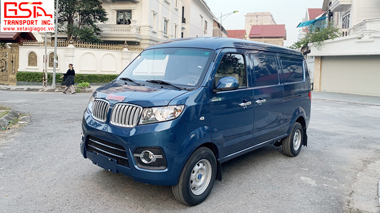 Xe tải SRM X30 V2 2 chỗ là dòng xe tải van nhẹ với tải trọng cho phép 930-945 kg, phù hợp cho vận chuyển nội đô không cấm giờ