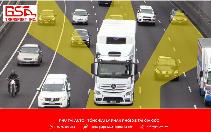 Kích thước xe lớn là nguyên nhân chính gây ra điểm mù trên xe tải.