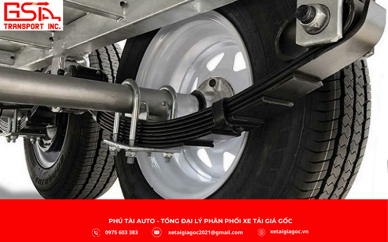 Nhíp lá là loại nhíp được sử dụng rộng rãi trên xe tải hiện nay. Kết cấu gồm nhiều lá thép đàn hồi xếp chồng lên nhau, tạo khả năng chịu tải tốt