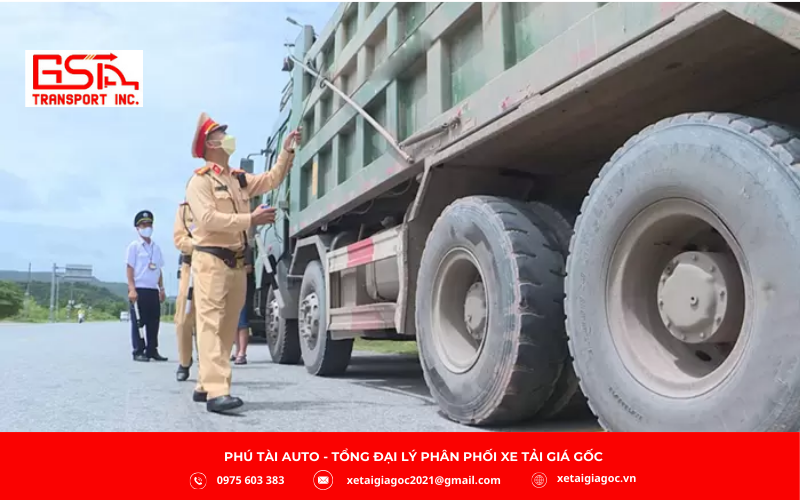 Để hạn chế tình trạng vi phạm và nâng cao an toàn giao thông, pháp luật quy định mức phạt lỗi chở quá số người quy định xe tải khá nghiêm khắc.