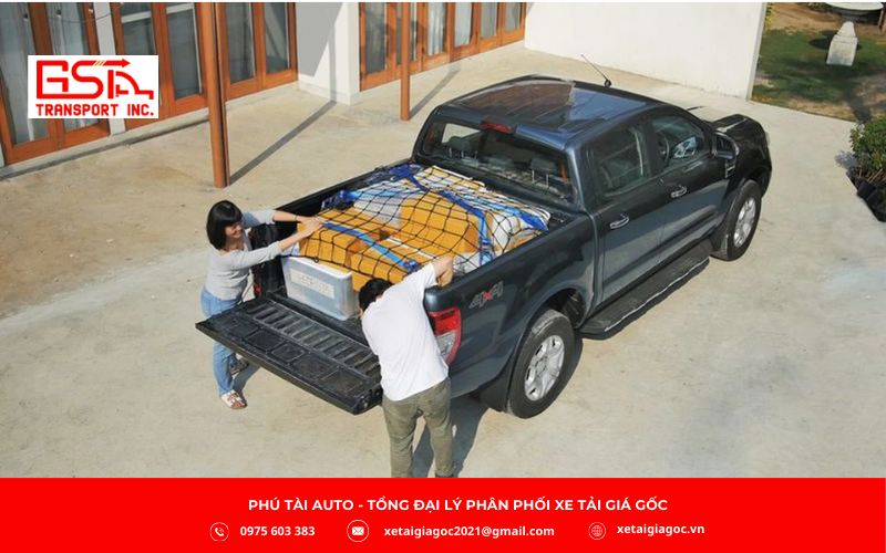 Xe bán tải tại Việt Nam khi xếp hàng hóa phải tuân thủ quy định về kích thước và an toàn theo Thông tư 46/2015/TT-BGTVT và các văn bản cập nhật mới, nhằm đảm bảo không gây mất an toàn giao thông và tránh bị xử phạt.