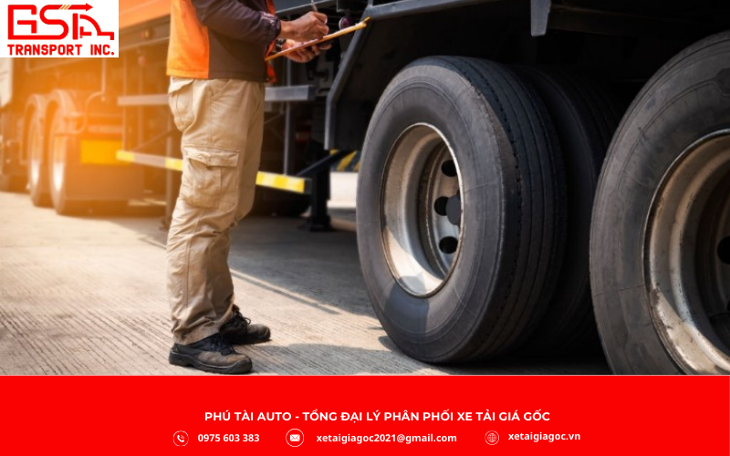 Tổng tải trọng xe tải, còn gọi là tải trọng toàn bộ, là tổng khối lượng của bản thân xe và phần hàng hóa tối đa được phép chở khi lưu thông trên đường