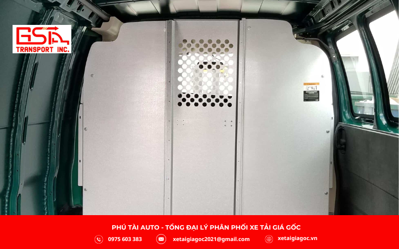 Vách composite cán mỏng phù hợp cho xe tải Van đô thị nhờ trọng lượng nhẹ và khả năng cách nhiệt tốt.