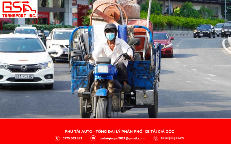 Xe ba gác hiện nay bị quản lý và hạn chế lưu thông trên nhiều tuyến đường, đặc biệt là các loại xe tự chế, do không đáp ứng yêu cầu về an toàn và trật tự giao thông.