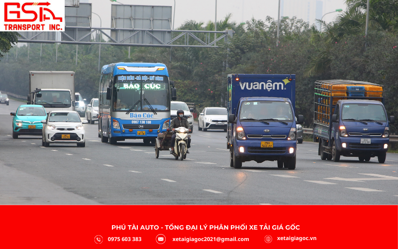 Để hạn chế ùn tắc và đảm bảo an toàn giao thông trong khu vực trung tâm, Hà Nội đã quy định rõ những loại xe tải bị hạn chế hoặc cấm lưu thông vào nội thành theo khối lượng và khung giờ cụ thể