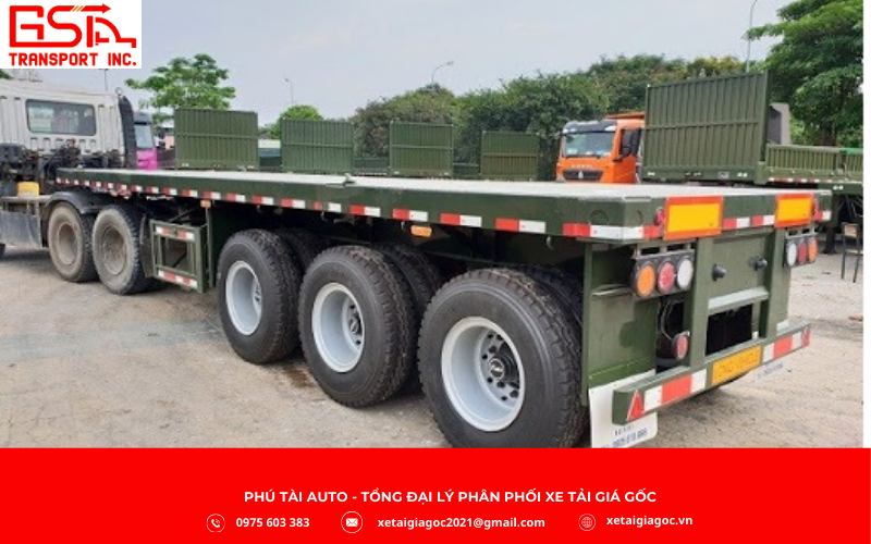 Người có bằng lái C1 được phép điều khiển xe ô tô tải từ trên 3,5 tấn đến 7,5 tấn khi kéo theo rơ-moóc có khối lượng toàn bộ theo thiết kế không vượt quá 750 kg.