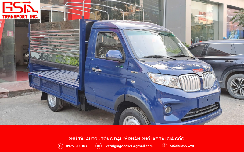 Xe tải SRM T15 thùng khung mui là lựa chọn linh hoạt cho nhu cầu vận chuyển hàng hóa cần che chắn nhưng vẫn đảm bảo sự thoáng rộng và dễ xếp dỡ