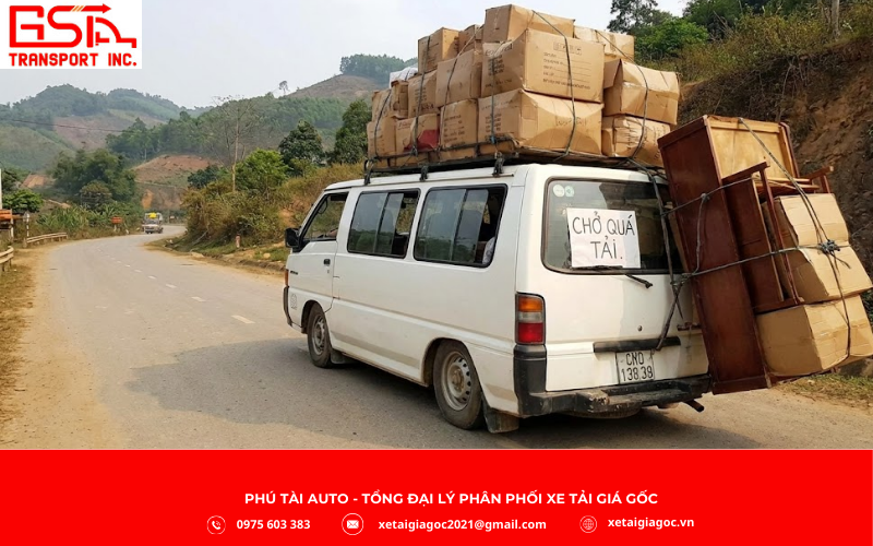 Hành vi chở quá tải hoặc quá kích thước (quá khổ, cồng kềnh) bằng xe tải Van không chỉ gây mất an toàn giao thông mà còn làm hư hỏng hạ tầng đường bộ