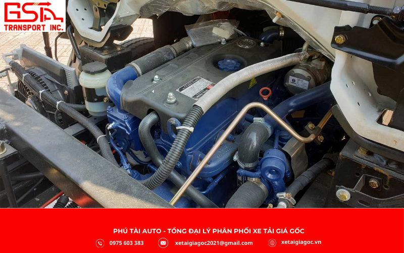 Động cơ có turbo tăng áp giúp bạn chở nặng, leo dốc ổn định; các phiên bản mới đạt chuẩn Euro 5 nên vận hành êm và ít hao dầu hơn.