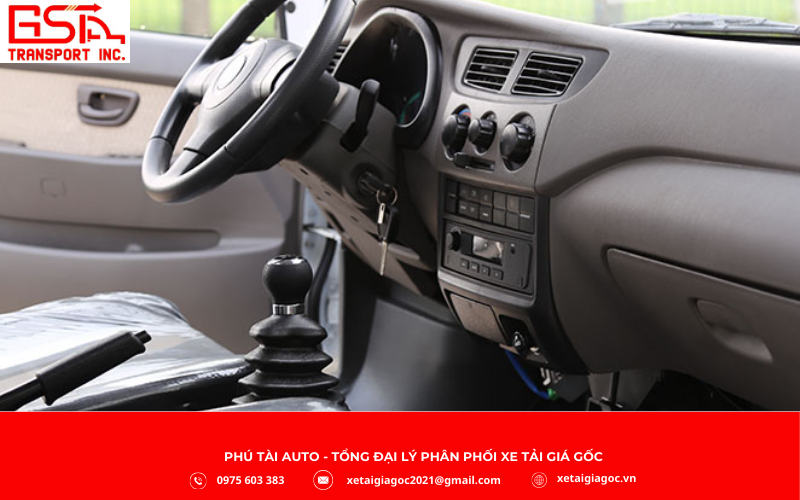 .Nội thất xe tải Dongben mang phong cách xe du lịch, tạo cảm giác sang trọng hơn so với nhiều mẫu xe cùng phân khúc