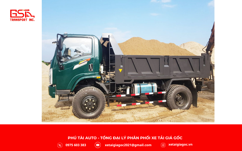 Thùng hàng xe tải Chiến Thắng được thiết kế thực dụng, dung tích lớn, đáp ứng tốt nhu cầu vận chuyển hàng nặng và hàng cồng kềnh