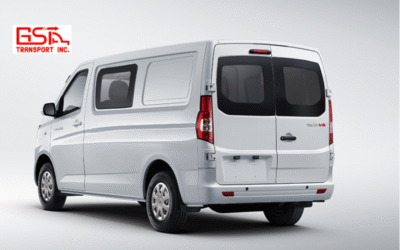 Ngoại hình Van Tera V6 2 chỗ gọn gàng, hiện đại và linh hoạt khi chạy phố.