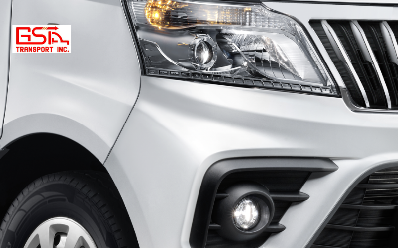 Tera V8 5 chỗ rộng rãi, ghế da cao cấp, hàng ghế sau gập linh hoạt.