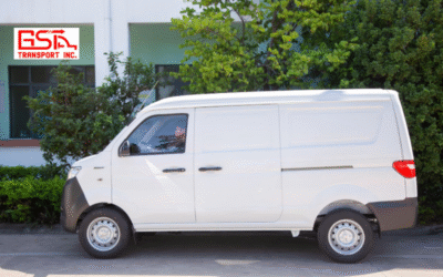 SRM X30S V2 sở hữu mức đầu tư cạnh tranh trong phân khúc xe tải van dưới 2 tấn.