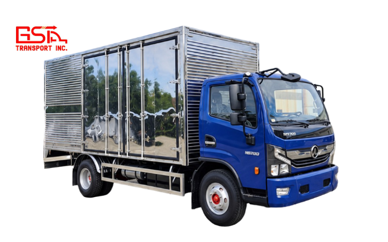 Xe tải Đồng Vàng 800 thùng kín phù hợp với nhiều nhu cầu vận chuyển hàng hóa.